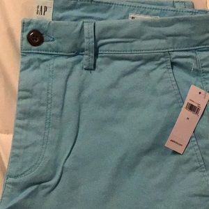 Gap NWT shorts 31, 10 inch, Aqua blue